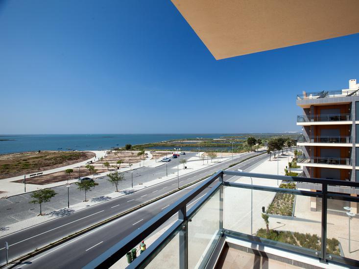 Real Marina Residence 5