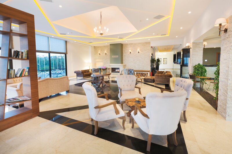 Korineum Golf & Beach Resort  7