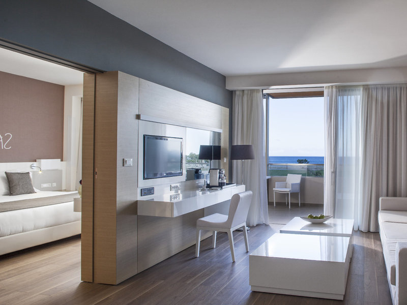 Avra Imperial Hotel 7