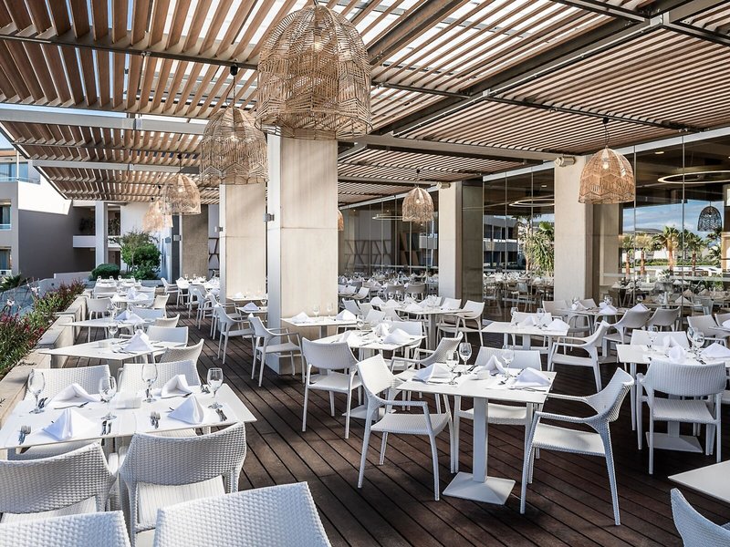 Avra Imperial Hotel 35