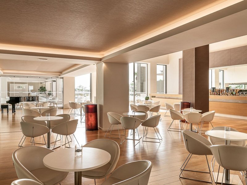 Avra Imperial Hotel 43