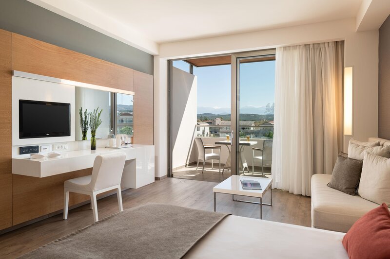 Avra Imperial Hotel 71