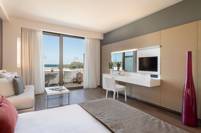 Avra Imperial Hotel 87