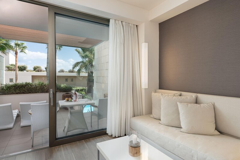 Avra Imperial Hotel 95