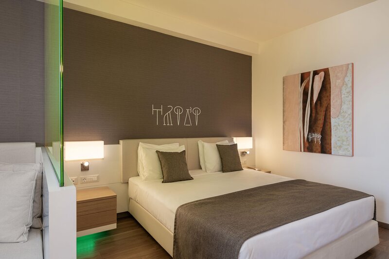 Avra Imperial Hotel 128