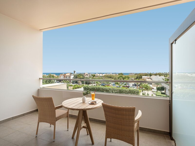 Avra Imperial Hotel 149
