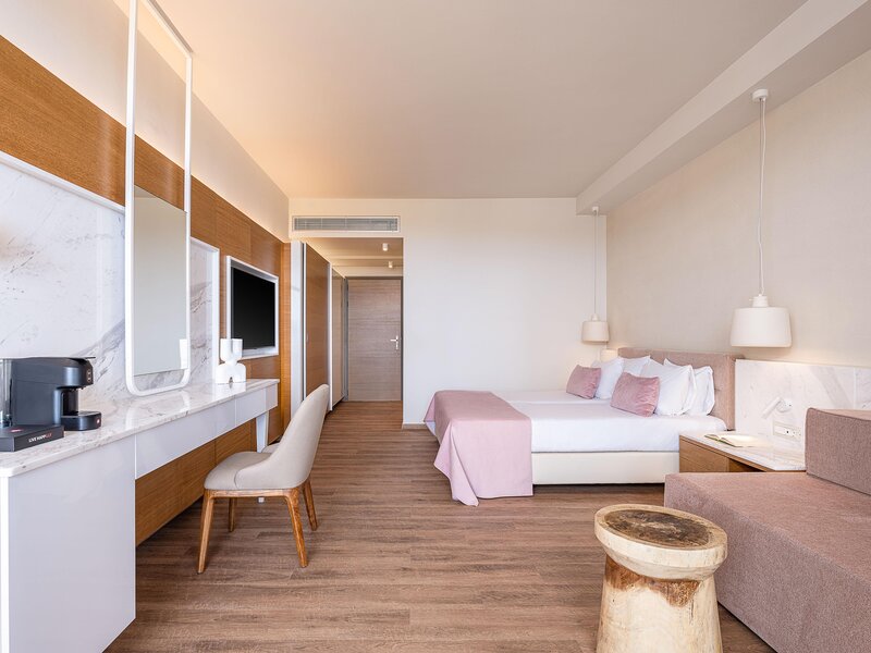 Avra Imperial Hotel 150