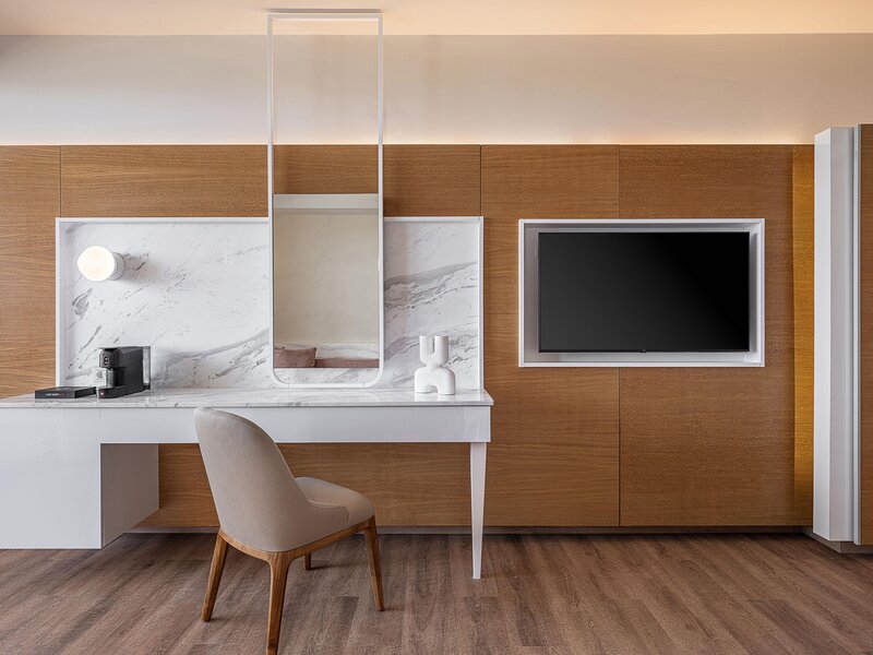 Avra Imperial Hotel 151