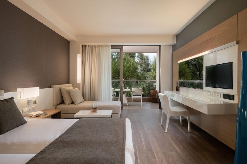 Avra Imperial Hotel 35