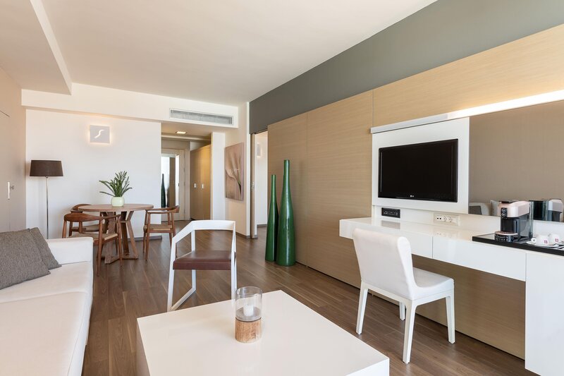 Avra Imperial Hotel 113