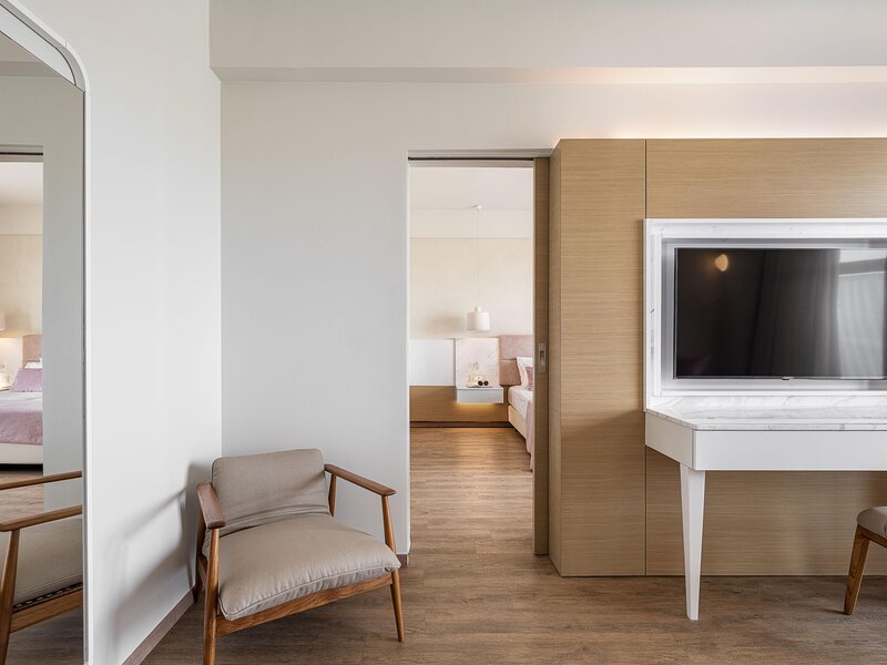 Avra Imperial Hotel 165