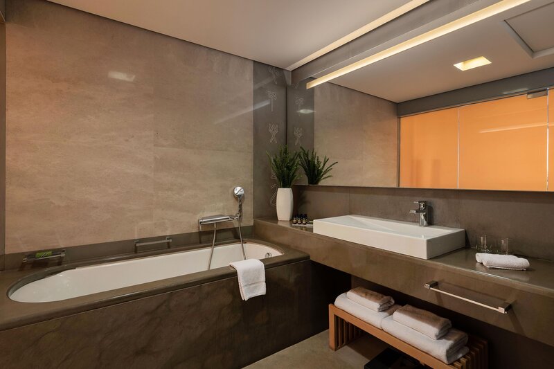 Avra Imperial Hotel 184