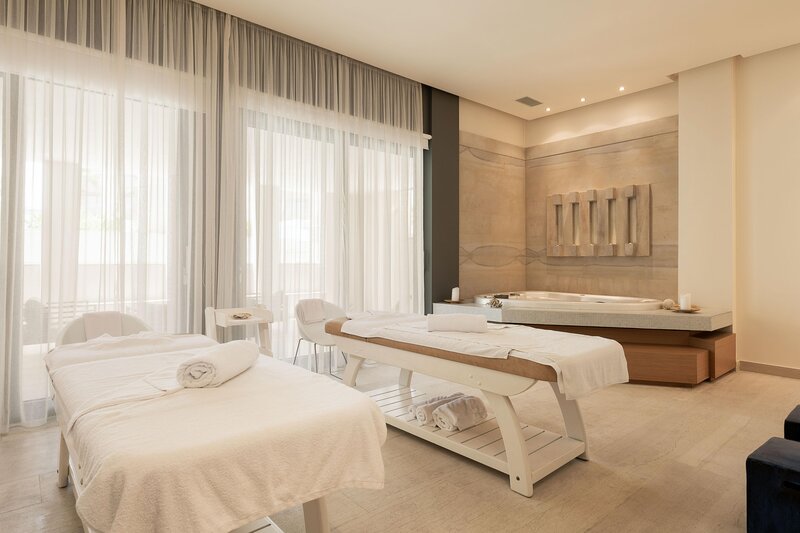 Avra Imperial Hotel 208