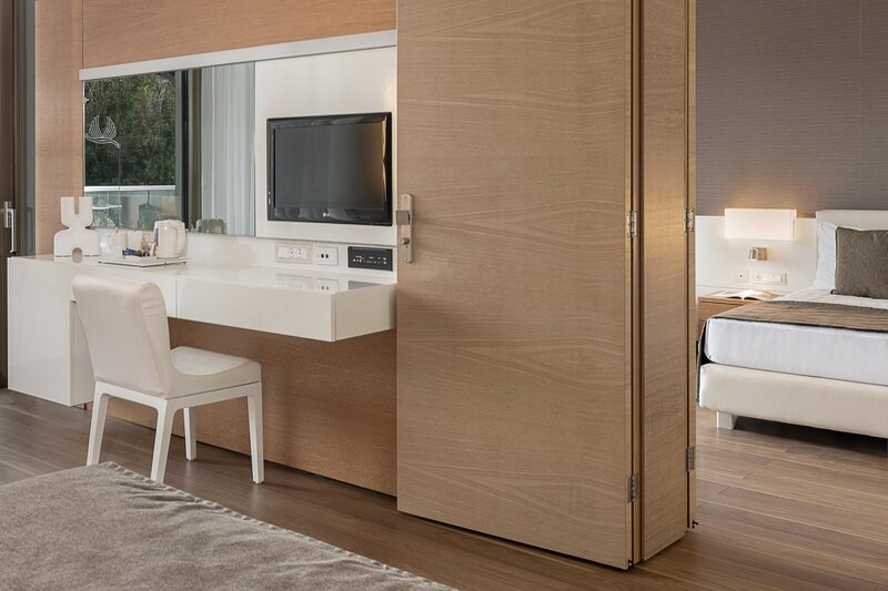 Avra Imperial Hotel 212