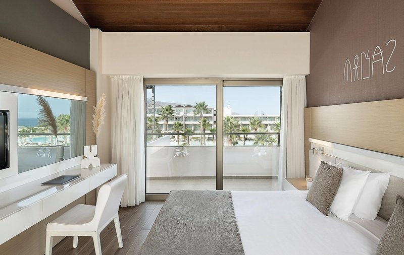 Avra Imperial Hotel 17