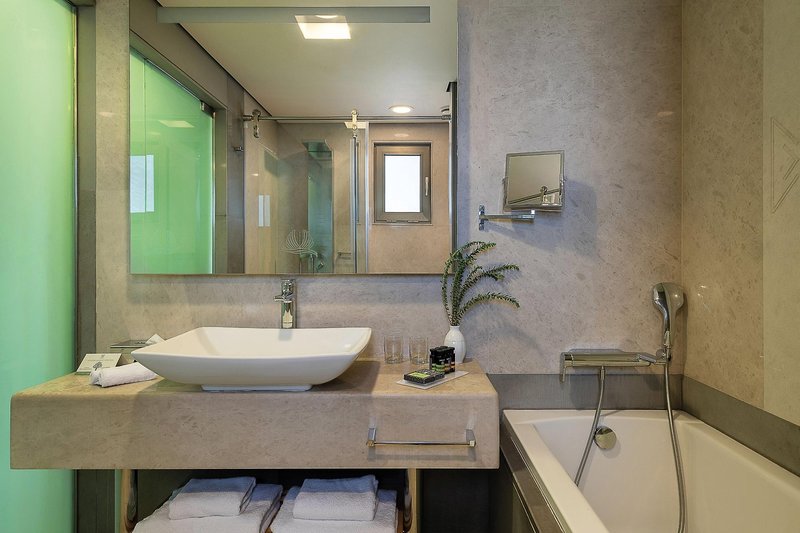 Avra Imperial Hotel 24