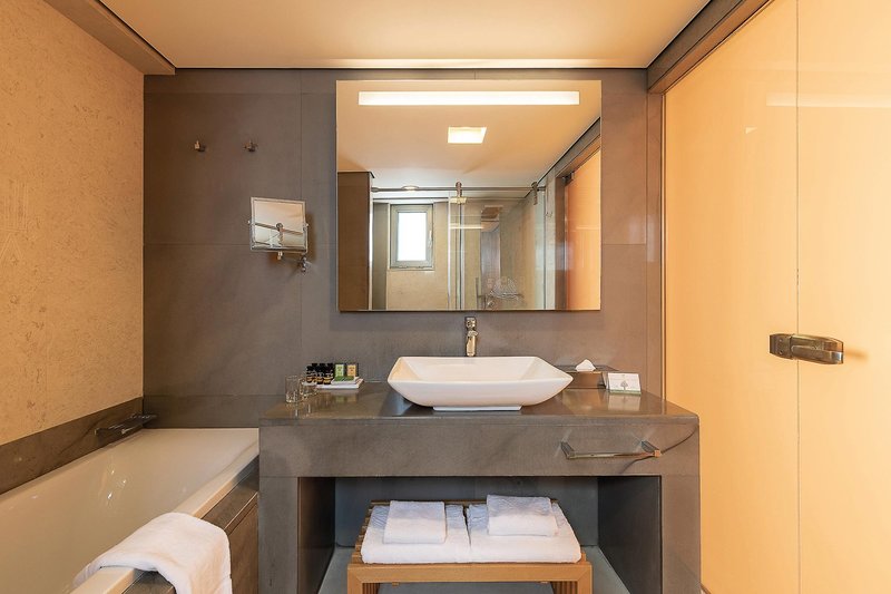 Avra Imperial Hotel 26