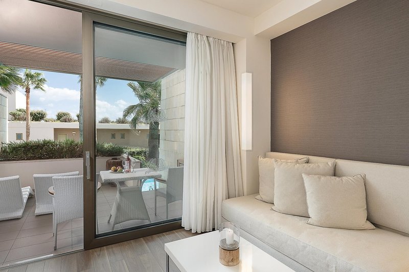 Avra Imperial Hotel 28