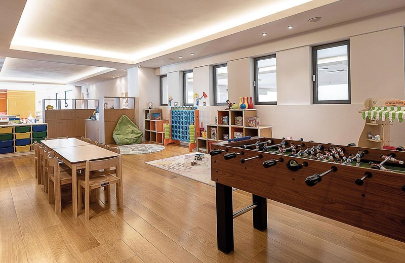 Avra Imperial Hotel 32