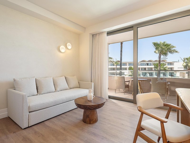 Avra Imperial Hotel 35
