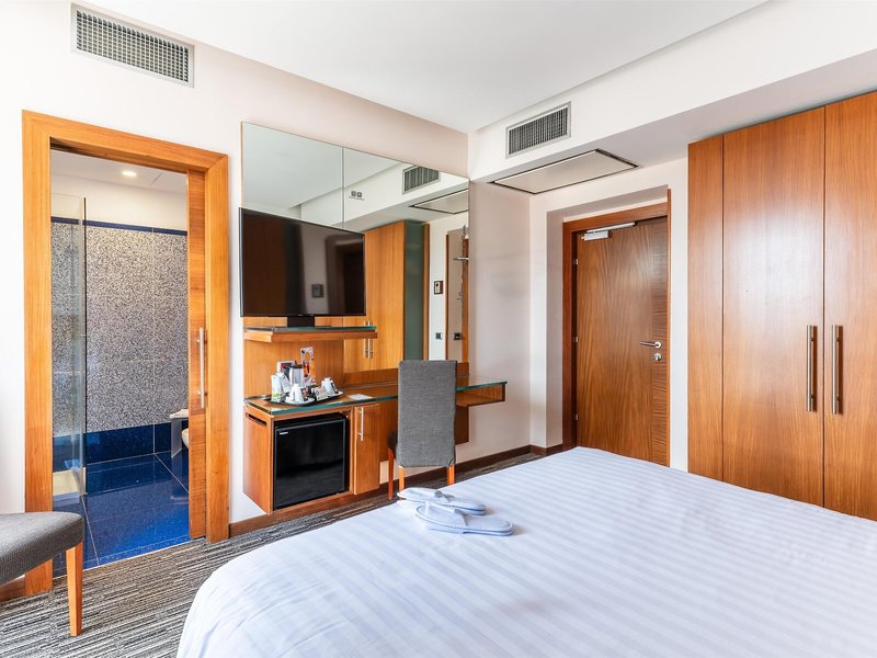 Best Western Plus Hotel Universo 24