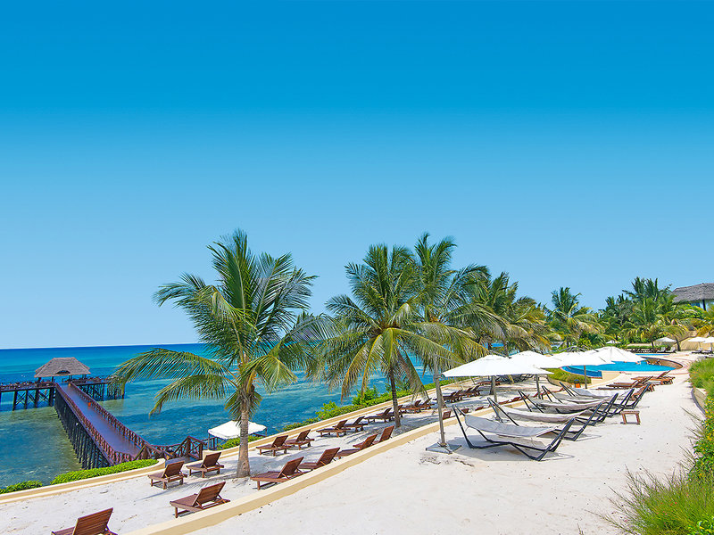 Sea Cliff Resort & Spa 9