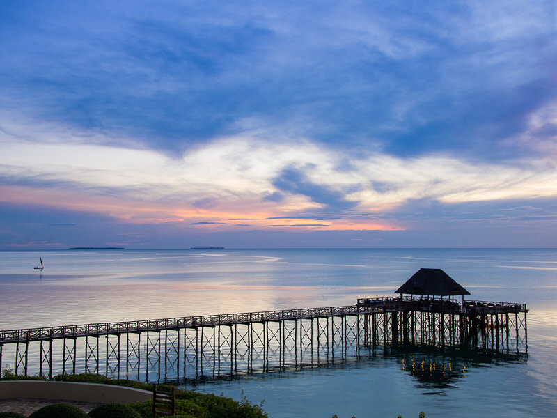 Sea Cliff Resort & Spa 9