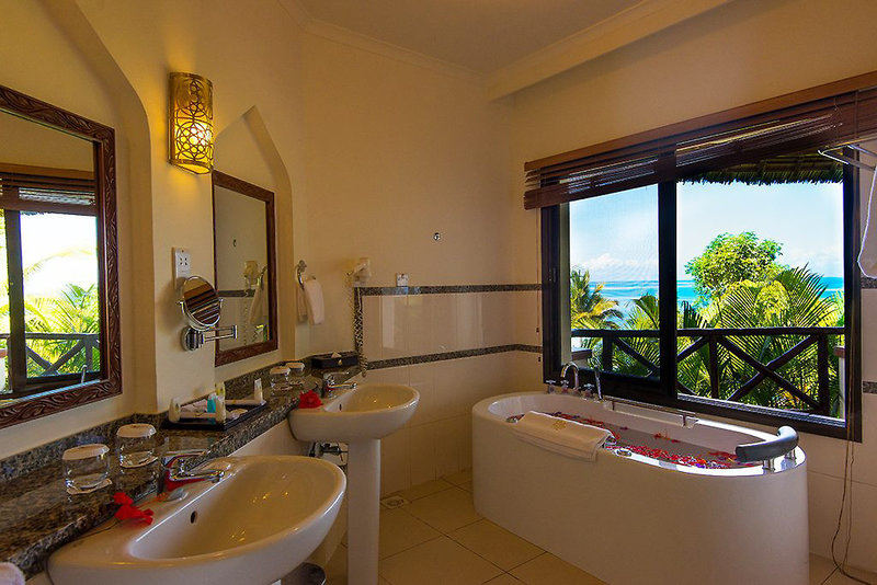 Sea Cliff Resort & Spa 8