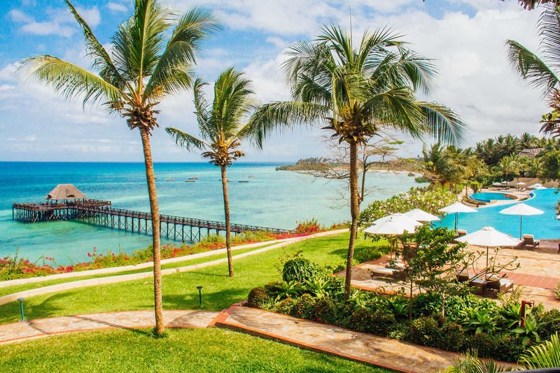 Sea Cliff Resort & Spa 6
