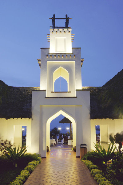 Sea Cliff Resort & Spa 4