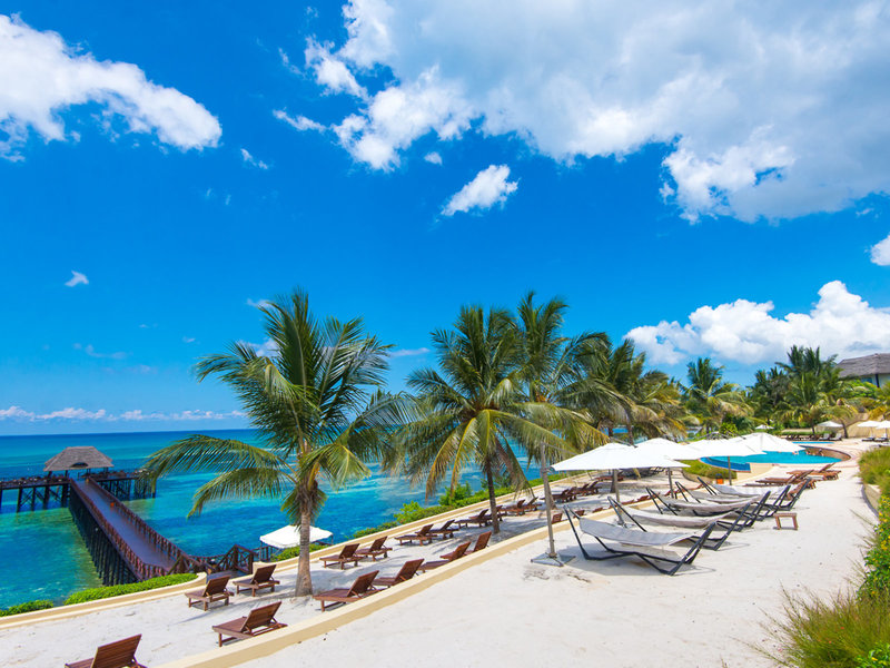 Sea Cliff Resort & Spa 9