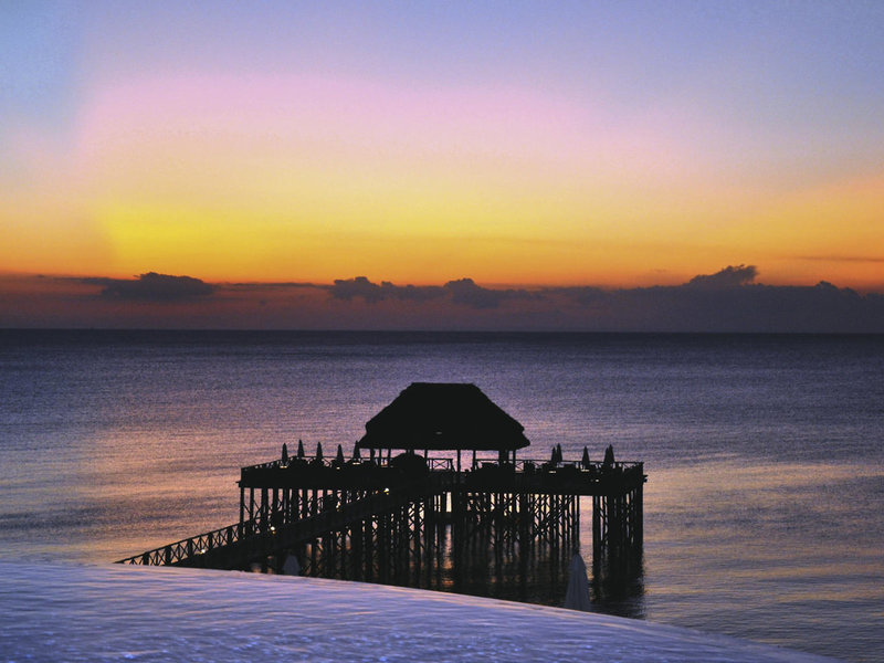 Sea Cliff Resort & Spa 16