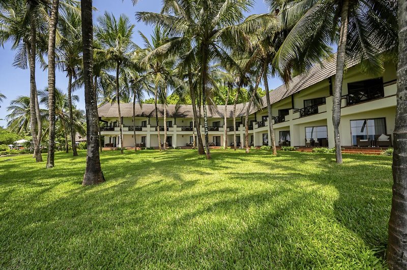 Sea Cliff Resort & Spa 7