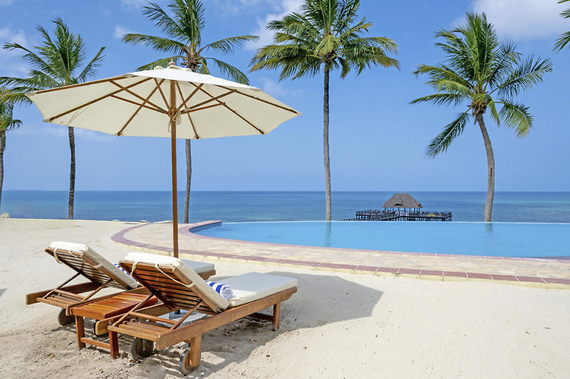 Sea Cliff Resort & Spa 9