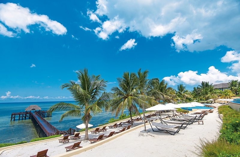 Sea Cliff Resort & Spa 11