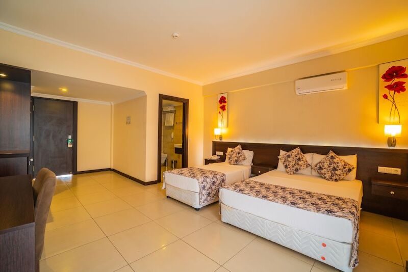 Sunshine Holiday Resort 11