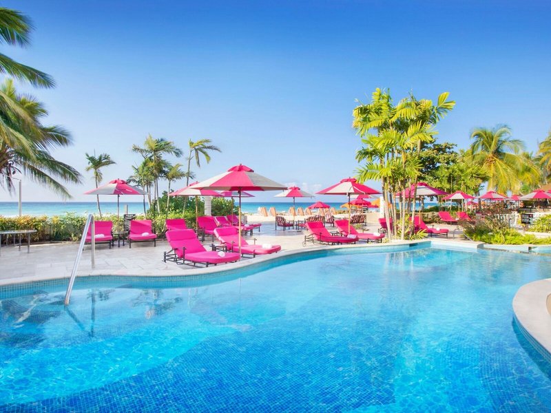 O2 Beach Club & Spa 5