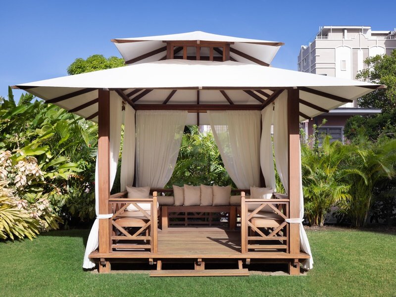 O2 Beach Club & Spa 10