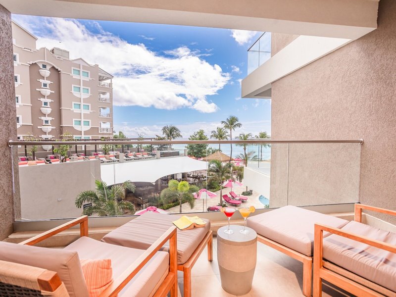 O2 Beach Club & Spa 47