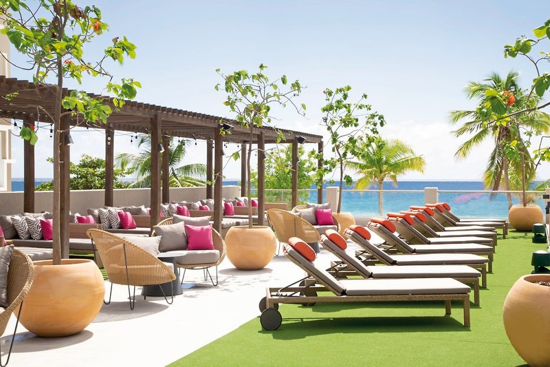 O2 Beach Club & Spa 27