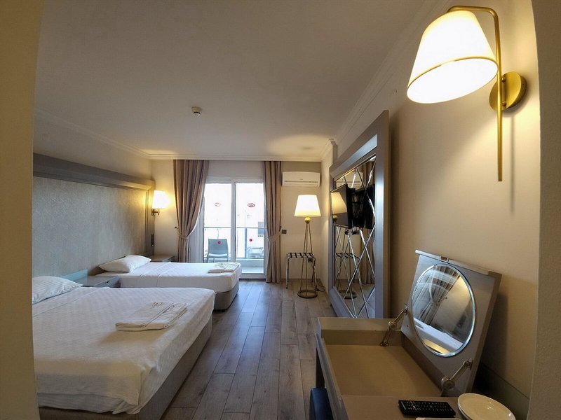 Sea Center Hotel  18