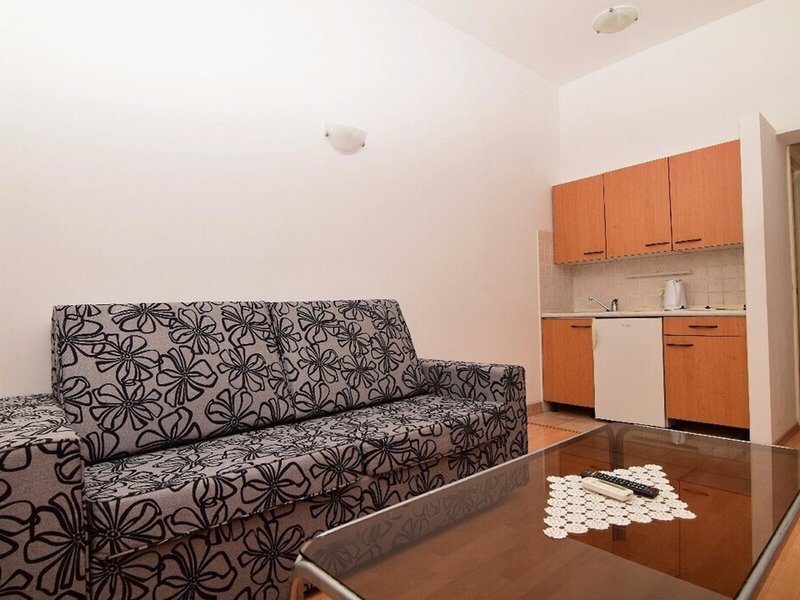 Renata Apartments 9