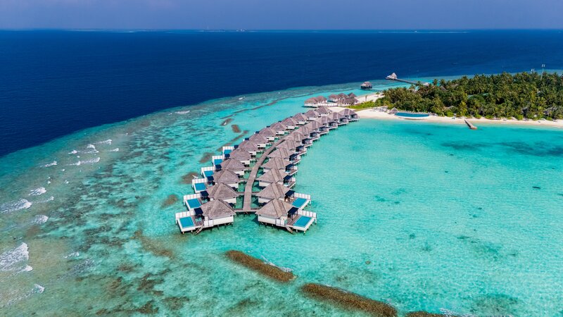 Vakarufalhi Island Resort 9
