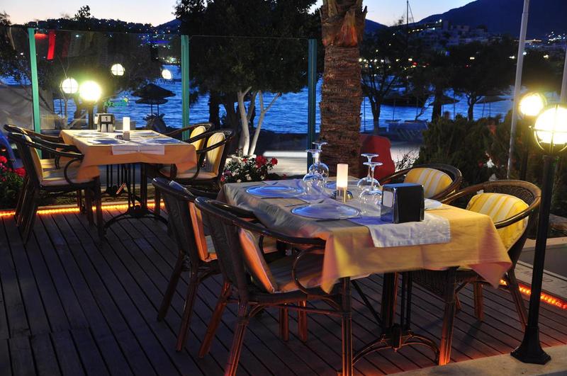 Siesta Beach Apartments 3