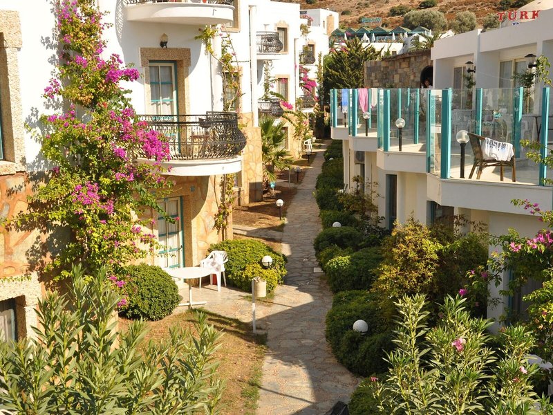 Siesta Beach Apartments & Studios 1