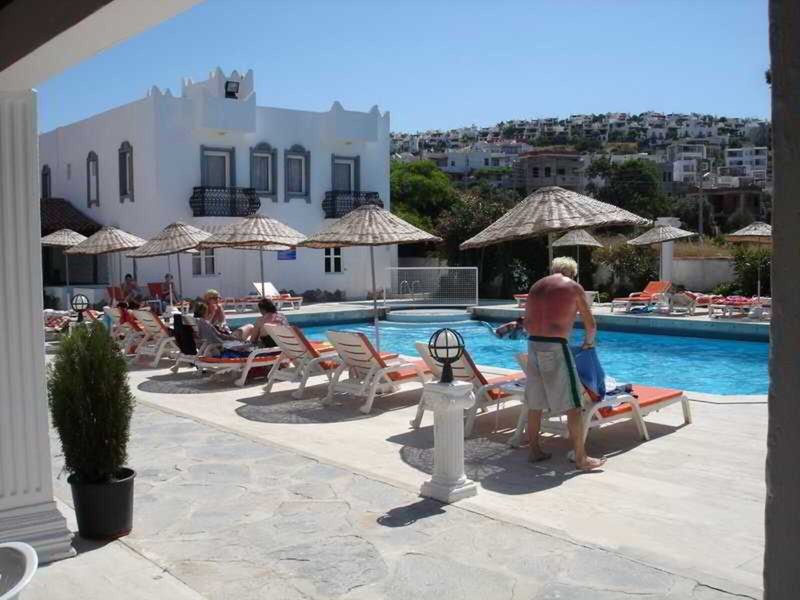 Siesta Beach Apartments & Studios 6