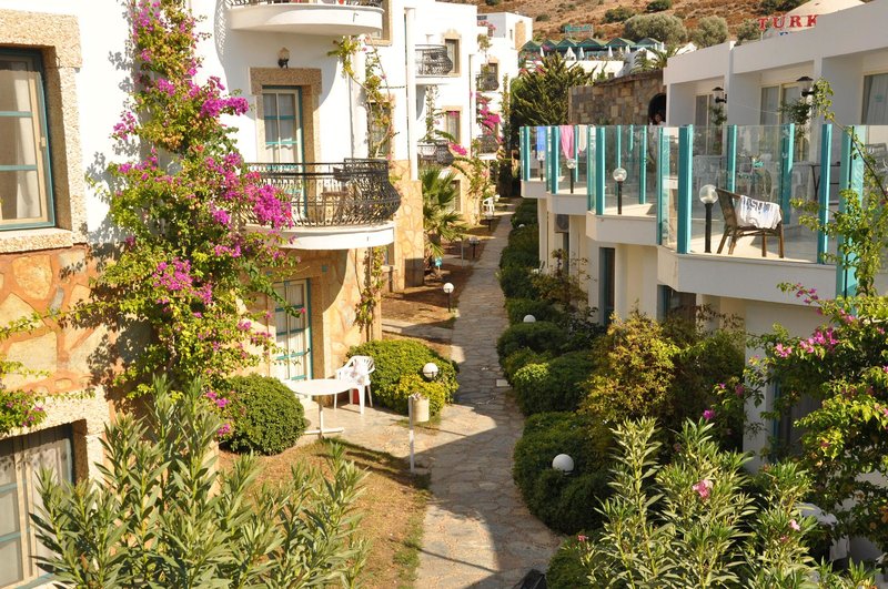 Siesta Beach Apartments 2