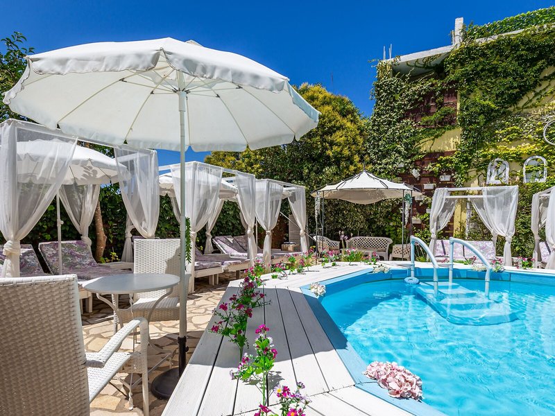 V.A. Boutique Apartments & Suites 11