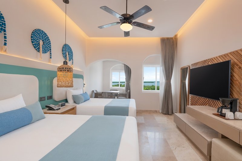 GR Caribe by Solaris 13