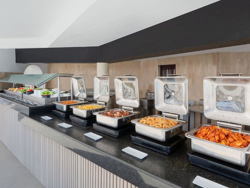 GR Caribe By Solaris Deluxe Resort 18 - Restaurant